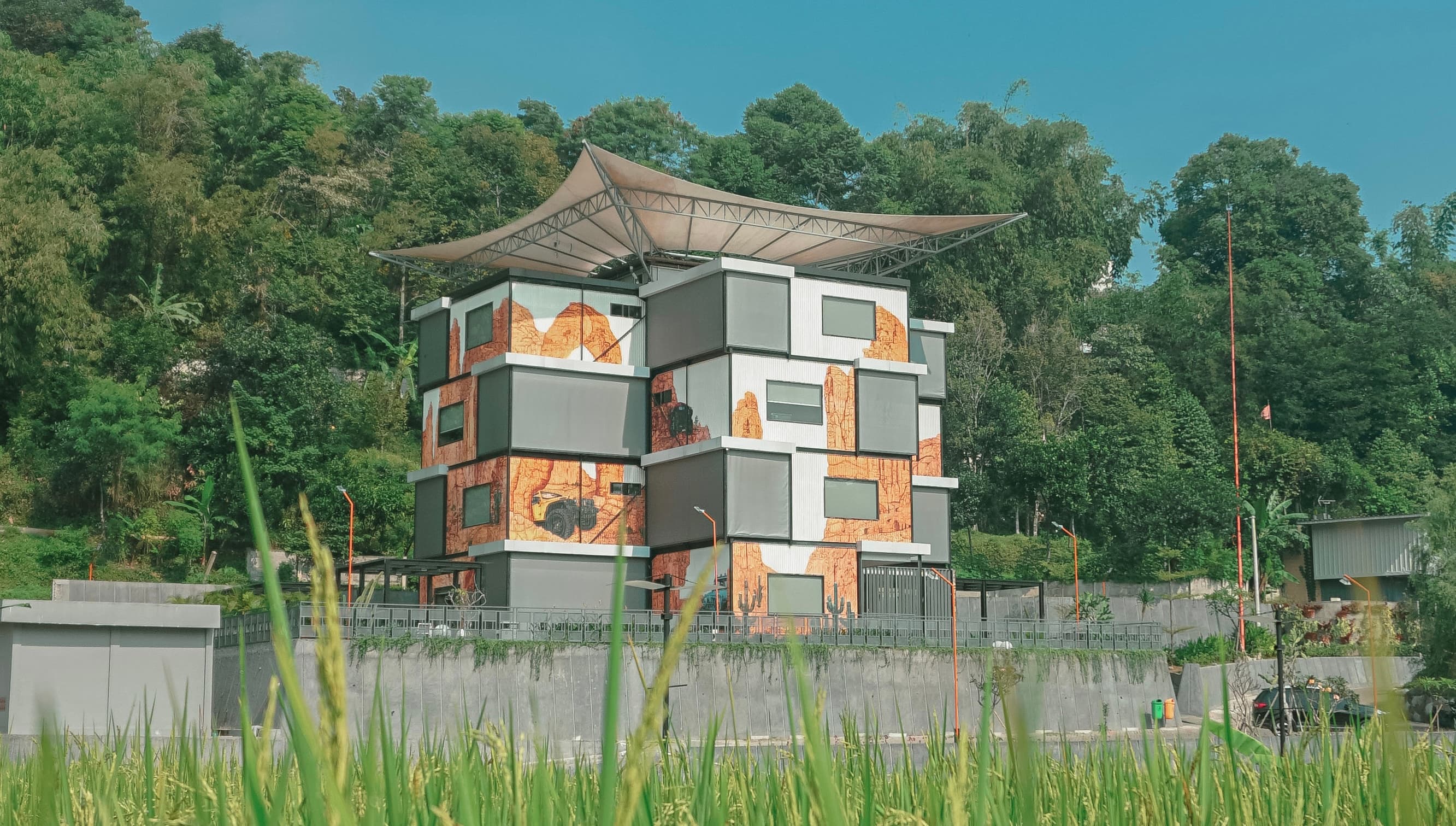 Grand Gladiator Container Cabin JSI Resort Megamendung