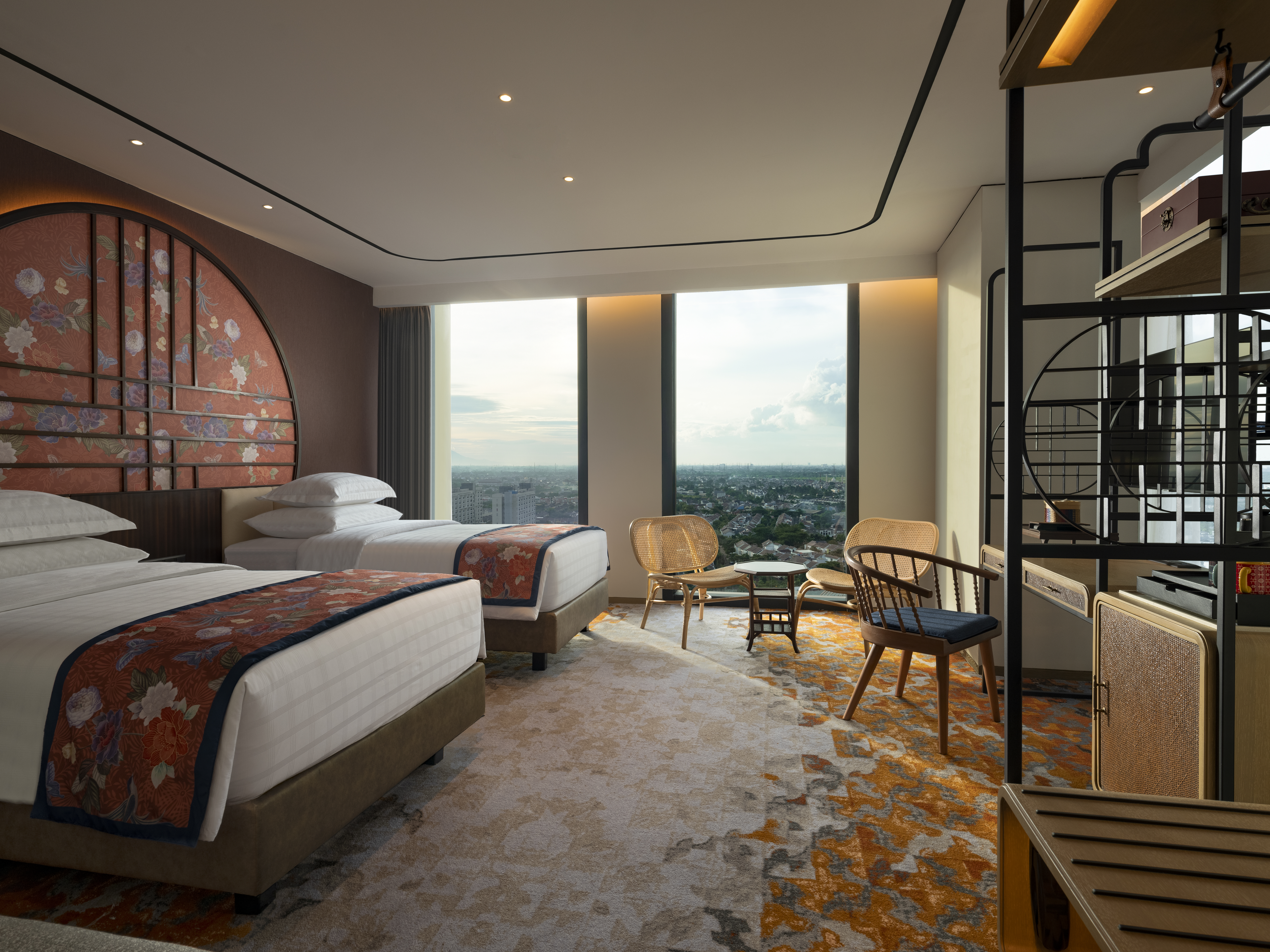 Executive Room thumbnail 4