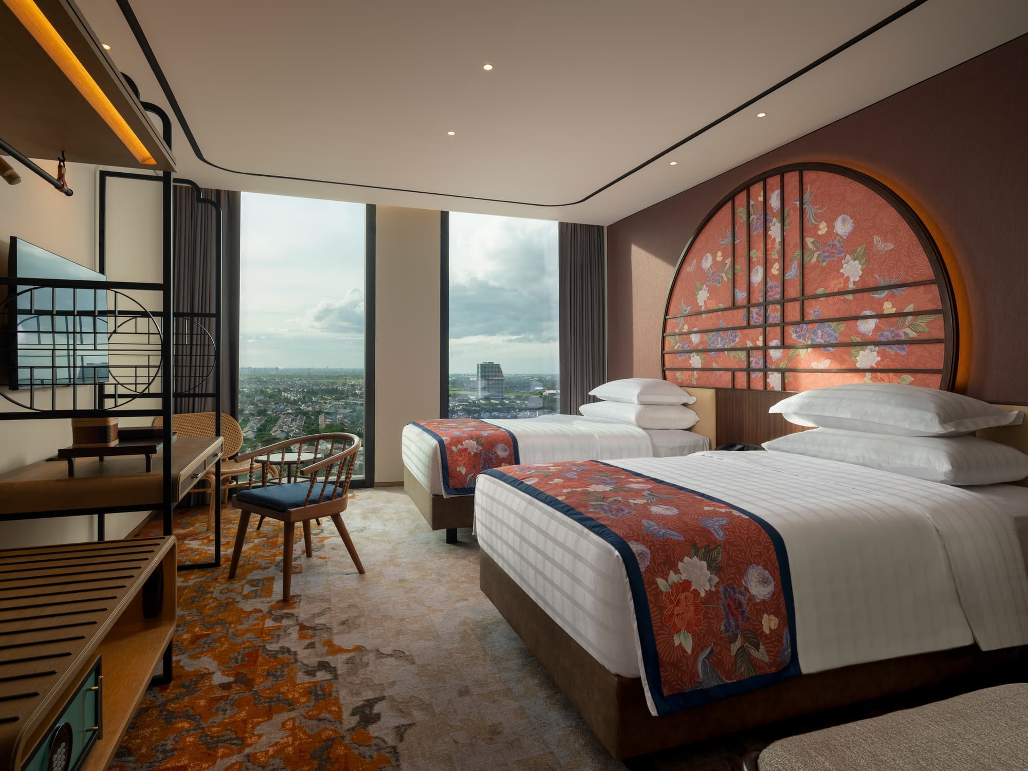 Premier Room thumbnail 2