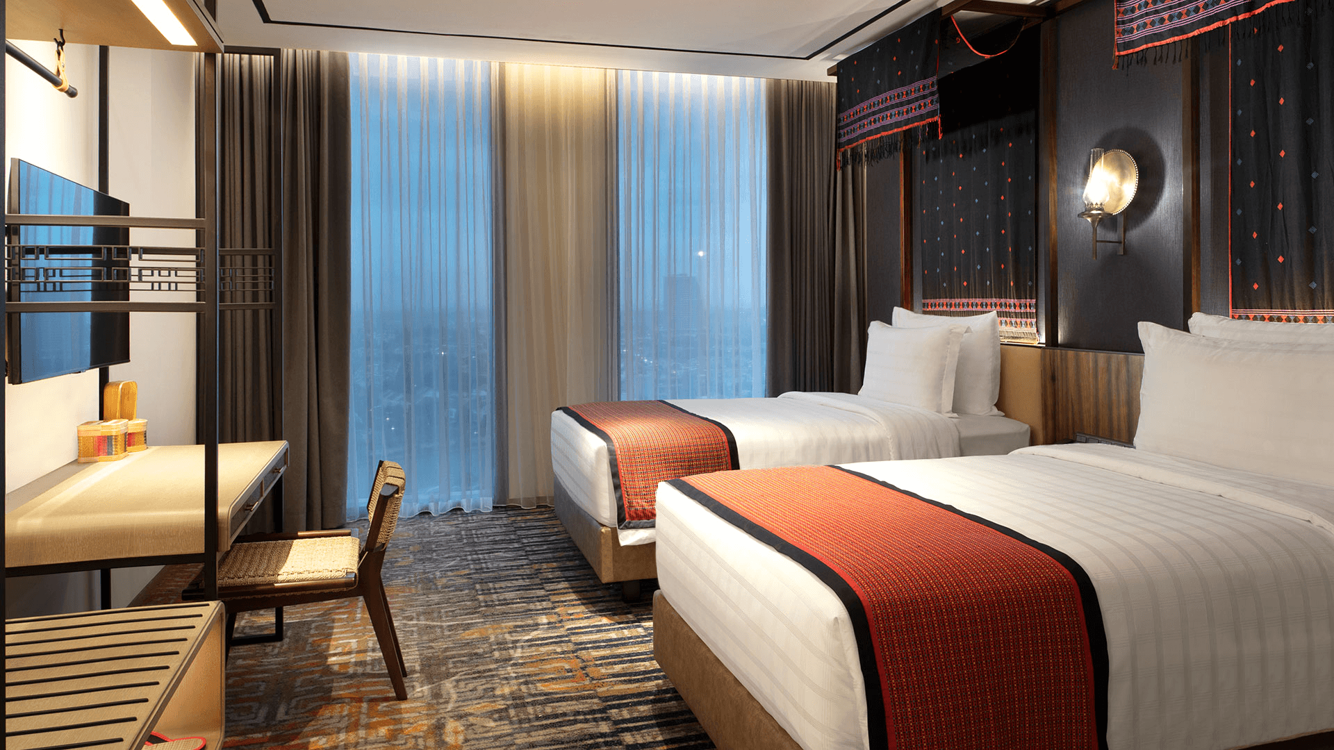 Premier Room thumbnail 3
